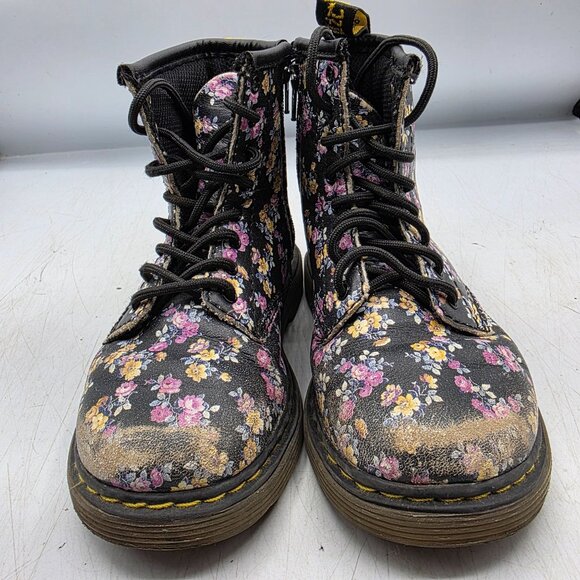 Dr. Martens Brooklee Girls Size 9 Black Floral Boots Flowers School Walking - Picture 2 of 12